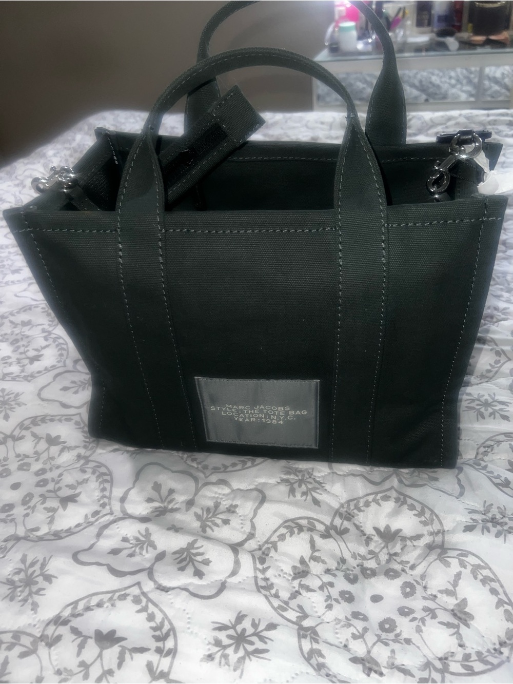 Marc Jacobs Tote Bag in Dark Green with White Logo - Picture 5 of 7